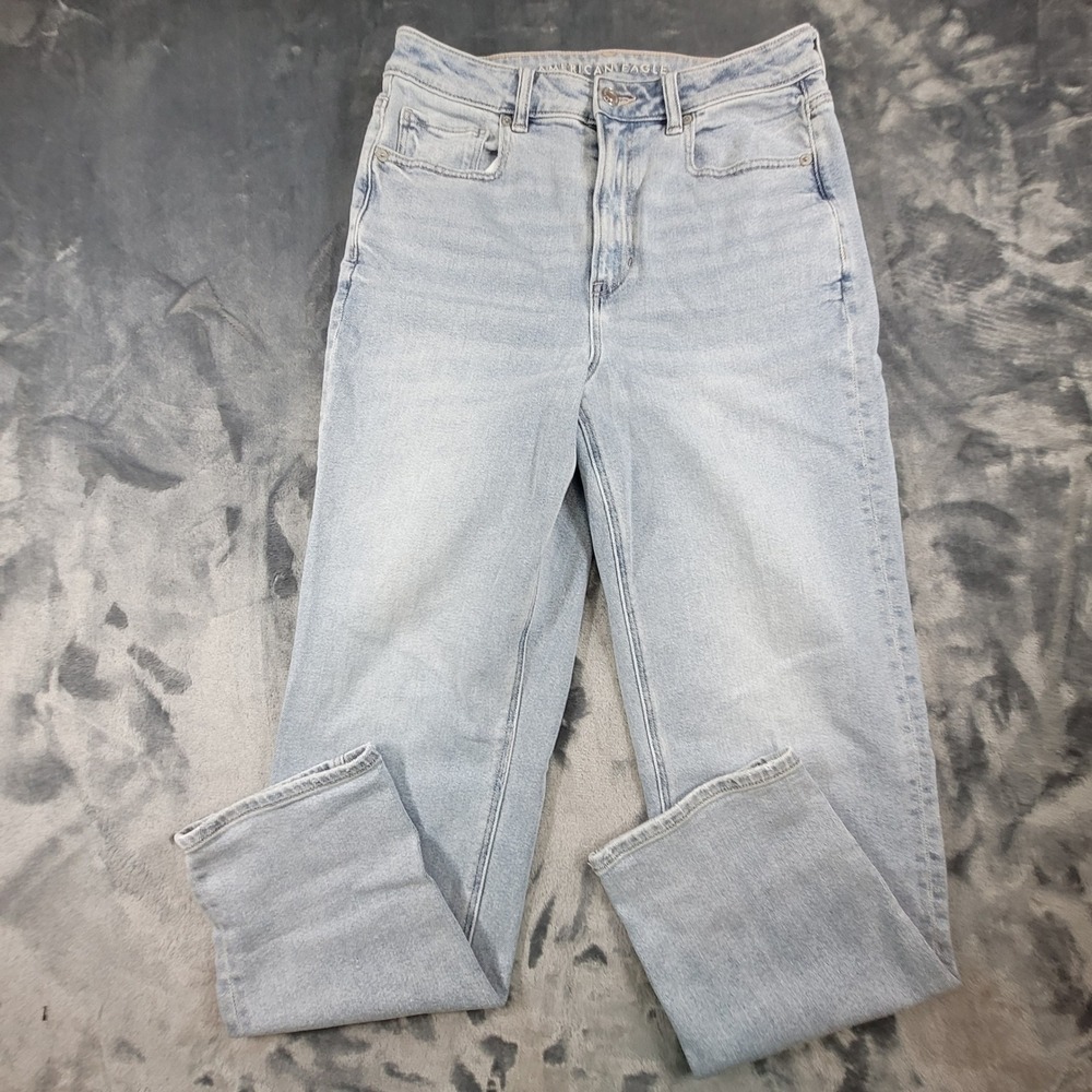 American Eagle Womens Light Wash High Waisted Mom Jeans Size 8 Regular Stretch